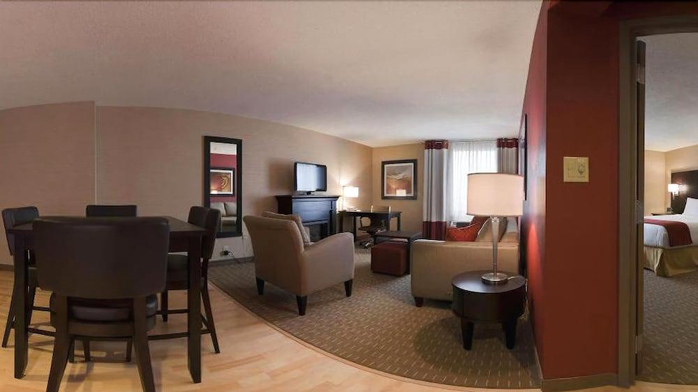 Holiday Inn Express Hotel & Suites Chatham South By Ihg Chatham-Kent Exterior foto