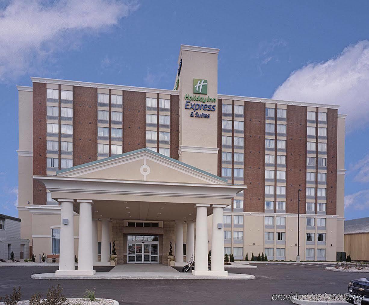 Holiday Inn Express Hotel & Suites Chatham South By Ihg Chatham-Kent Exterior foto